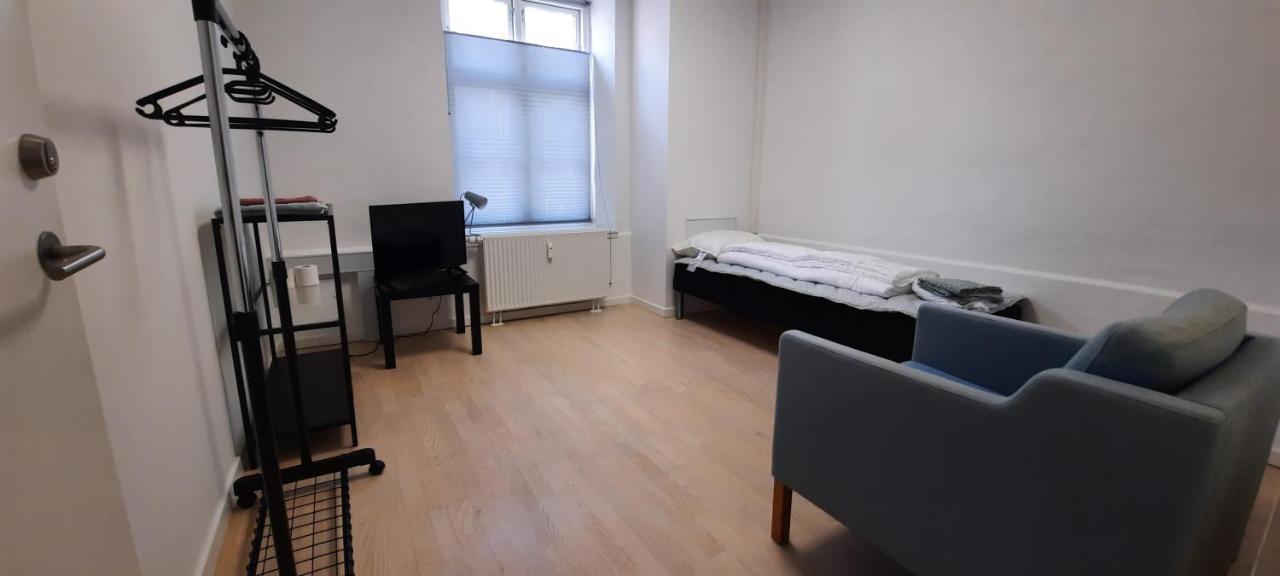 Private Room In A Shared Apartment Odense Ngoại thất bức ảnh