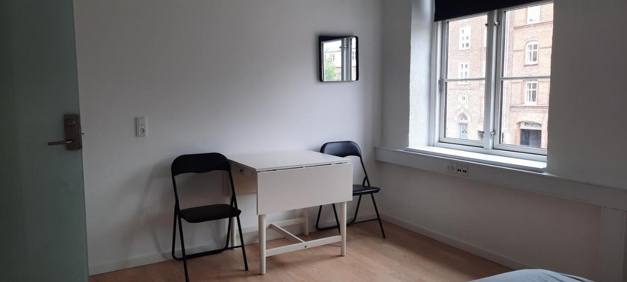 Private Room In A Shared Apartment Odense Ngoại thất bức ảnh