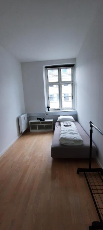 Private Room In A Shared Apartment Odense Ngoại thất bức ảnh