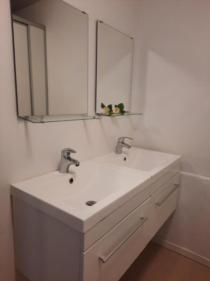 Private Room In A Shared Apartment Odense Ngoại thất bức ảnh